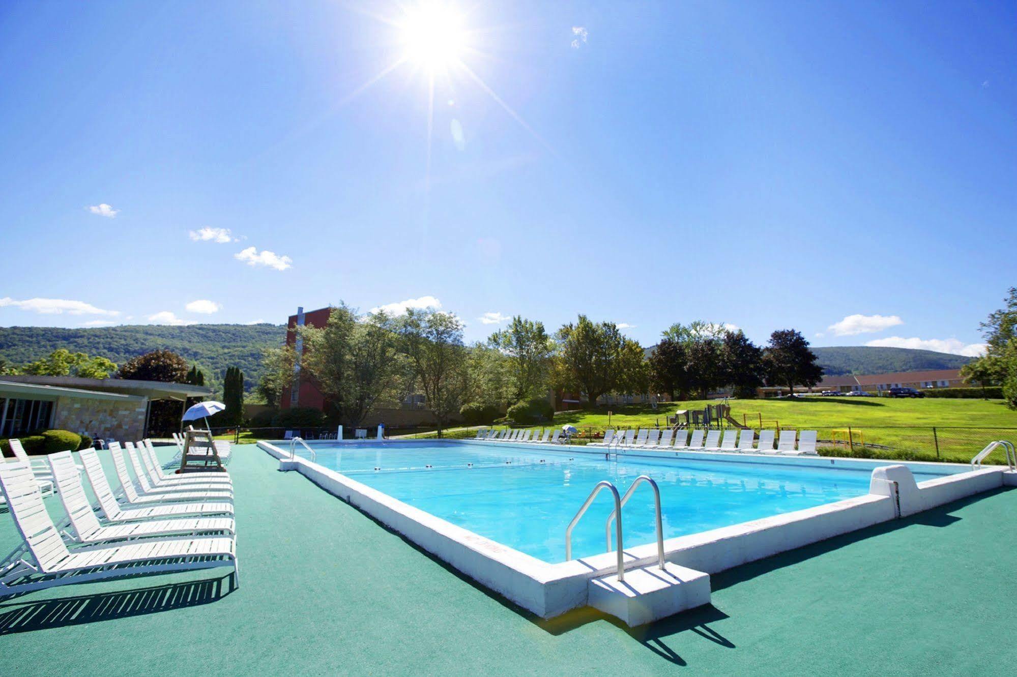 Ellenville Honors Haven Retreat & Conference酒店 外观 照片